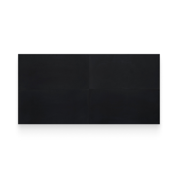 Color | Basalt Black

