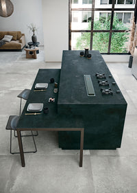 Distrito Iron Porcelain Slab kitchen